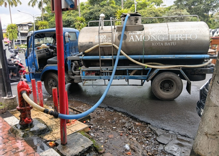 Pipa 10 Dim Jebol, Berdampak pada  5.000 Pelanggan Air Bersih