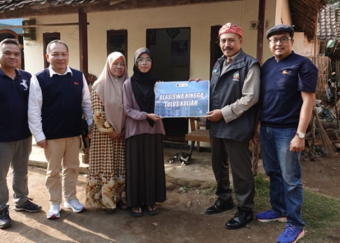 Dari Rumah Sempit di Pagelaran, Arini Tembus FISIP UB dan Dapat Beasiswa Sampai Lulus