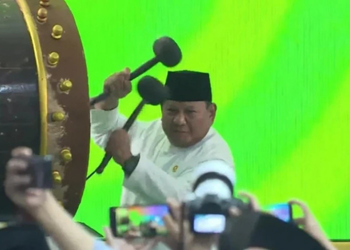 Prabowo Tabuh Beduk Buka Muktamar ke-35 NU di Tambakberas, Singgung Peran Kiai dan Pesantren