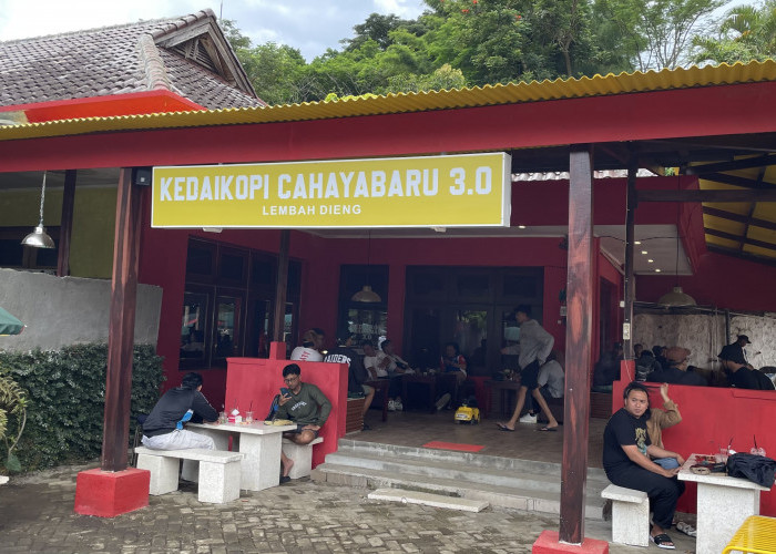 Kedai Kopi Cahaya Baru 3 Resmi Beroperasi di Lembah Dieng, Tawarkan Sensasi Ngopi Tepi Danau