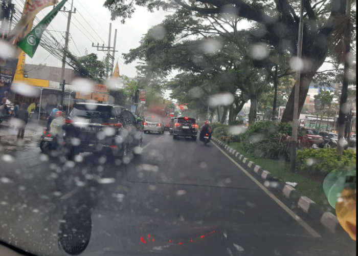 Cuaca Malang Raya 9 April, Dominan Hujan Ringan, 2 Kecamatan Hujan Petir, Jatim Level Siaga Cuaca Ekstrem