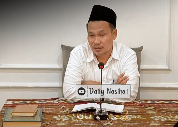 Gus Baha Ingatkan Bahaya Bilang 'Rasulullah Bersabda' Tanpa Verifikasi (3)