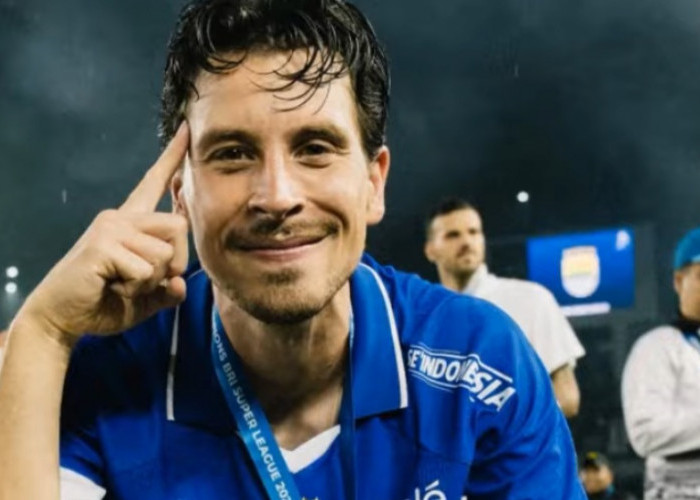 Thom Haye Tak Angkat Trofi Persib, Momen Ini Justru Bikin Bobotoh Bertanya-tanya