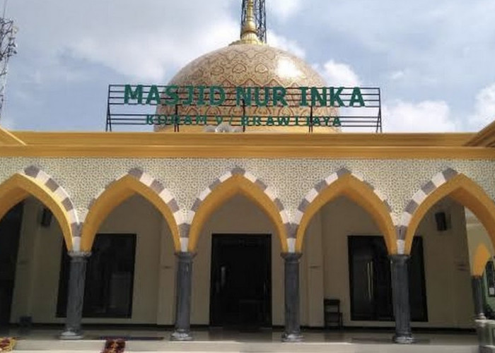 Jumat Berkah, Masjid Nur Inka Bagikan Makanan Gratis untuk Jamaah