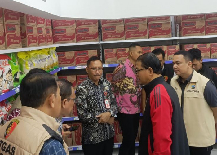 Satgas Pengendalian Harga Beras Sidak Pasar Induk Among Tani dan Hpermart di Kota Batu 