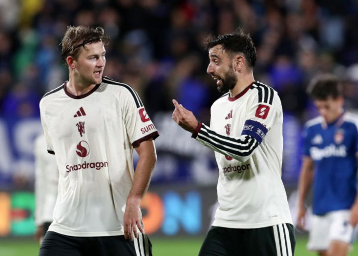 Bruno Fernandes Soroti Taktik MU Usai Kalah 1-4 dari Como, Michael Carrick Balas Kritik