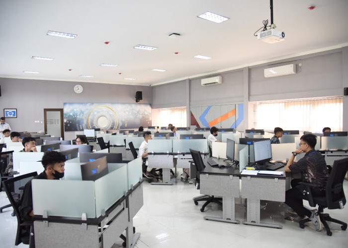 Mau Ikut UTBK 2026? Ini Aturan Pakaian dan Sepatu Peserta Laki-Laki, Berikut Perlengkapan yang Wajib Dibawa