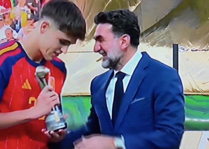 Pau Cubarsí Raih FIFA Young Player Award Piala Dunia 2026, Bek 19 Tahun Antar Spanyol Juara Dunia