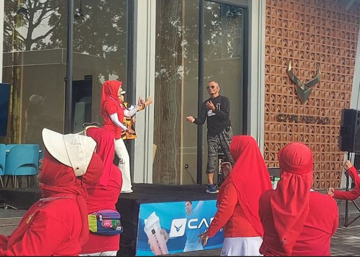 Dahlan Iskan di Kota Batu, Jadi 'Guru' Wali Kota, Duet Nyanyi,  Podcast dan Senam Bareng Perwosi