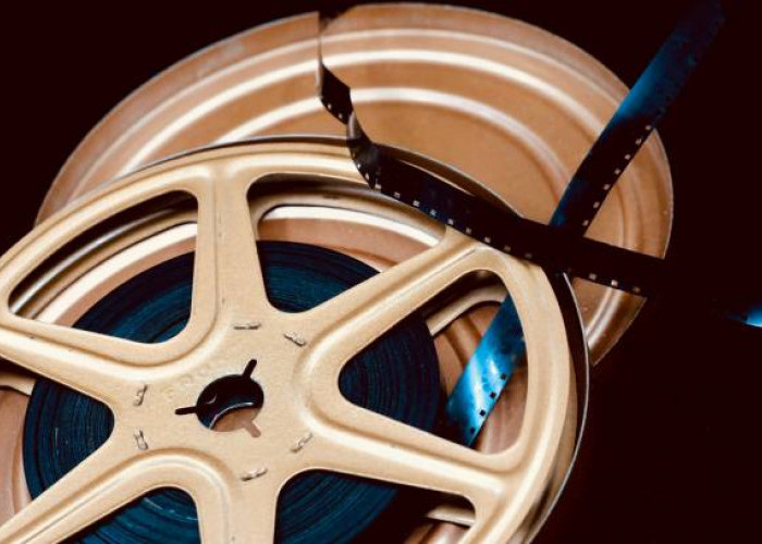 Deretan 9 Film Indonesia Tayang Januari 2026: Horor Mistis, Drama Emosional, hingga Komedi Reflektif