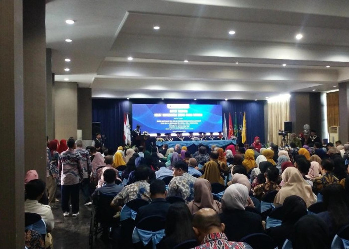 Dies Natalis ke-54, Universitas Widyagama Malang Kukuhkan Dua Guru Besar dan Luncurkan Fakultas Baru