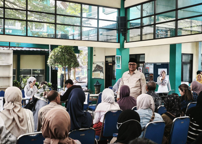 Pastikan Sesuai Juknis, Kepala Dindik Kota Batu Monev SPMB SMP Jalur Prestasi 