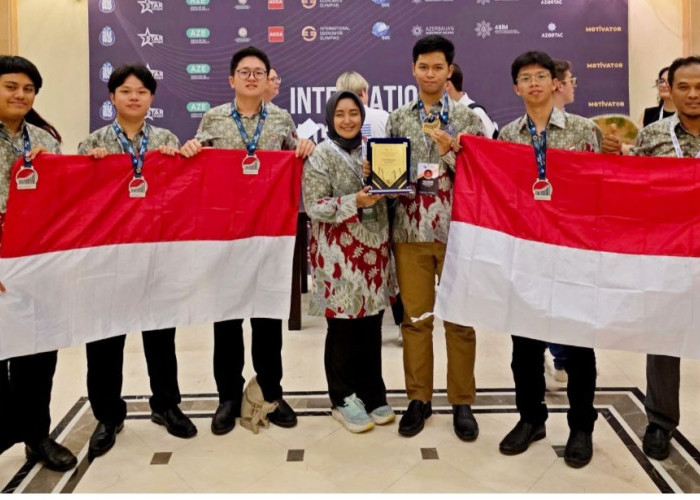 Dosen UM Ini Sukses Bimbing Tim Pelajar Indonesia Borong 5 Medali di Olimpiade Ekonomi di Azerbaijan 
