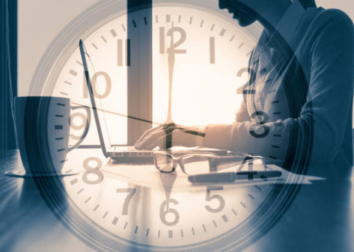 Potret Jam Kerja Pekerja Indonesia 2025: 44 Persen Bekerja Melebihi Batas Waktu Normal