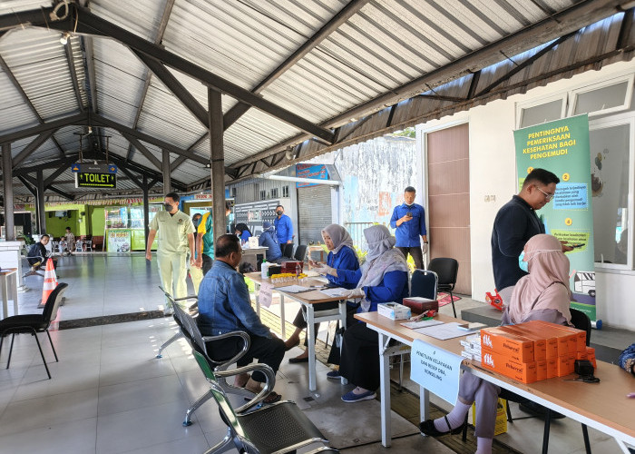Dinkes Kota Malang Periksa 120 Sopir Bus di Terminal Arjosari