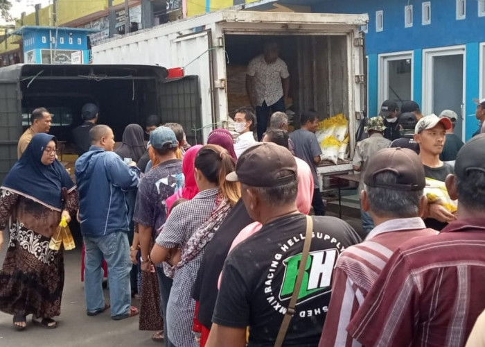 Jelang Nataru, Pemkab Malang Gelar Operasi Pasar di Tumpang