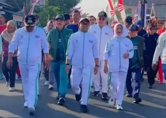 Menko PM Jalan Sehat Bersama Calon Pekerja Migran di Singosari, Gagas Dirikan Migrant Center di Malang