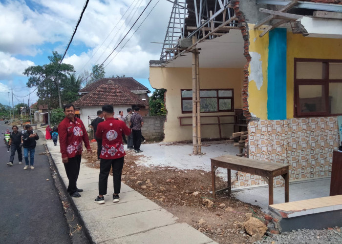 Ruang Kelas SDN 1 Srigonco Dibongkar untuk Pelebaran Jalan, Harapan Baru Mulai Datang