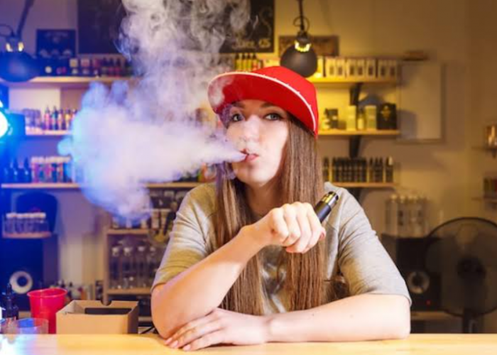 Vape Lebih Aman dari Rokok? Dokter Ungkap Fakta Ilmiah, Risiko Tetap Ada Meski Lebih Rendah  Berita