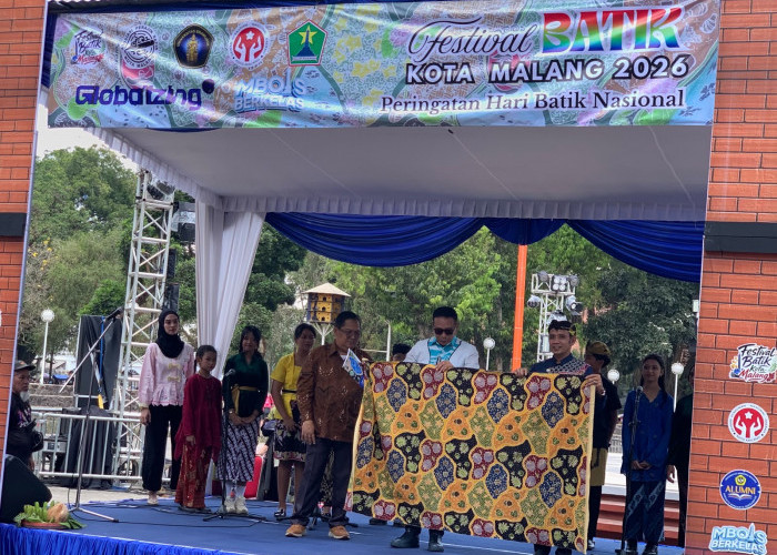 Batik Sekar Jagad Pancawarna Diluncurkan di Malang, Angkat Identitas 5 Kecamatan