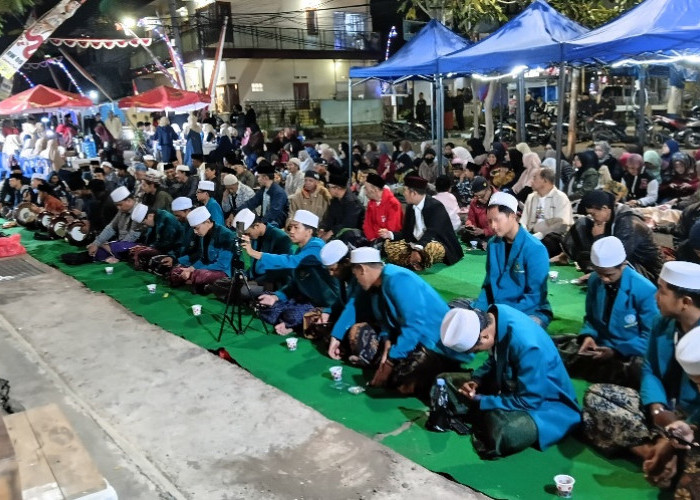 Malam 16 Agustus di Malang Raya, Ada Tradisi Barikan: Makan Bersama hingga Doa untuk Indonesia