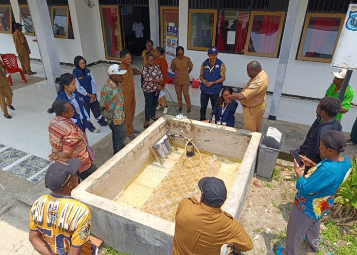 Tim Ekspedisi Patriot UB Kenalkan Kompor Biomassa dan Filter Air di Sorong