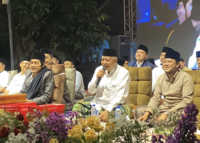 Ngaji Bareng Gus Iqdam di Purwosekar, Bupati Sanusi Ajak Warga Teladani Nilai Isra Miraj