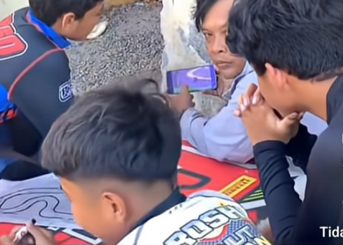 Ikatan Batin Ayah dan Anak: Momen Sudarmono Pantau Aksi Veda Ega di Mugello Lewat Ponsel Sebelum Melatih