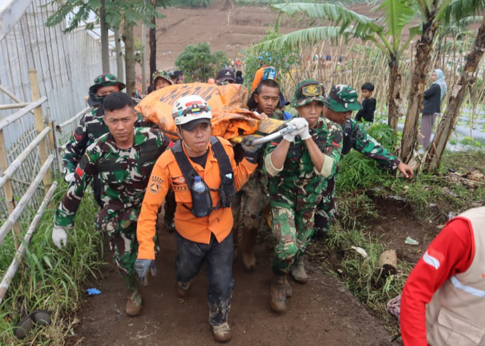 20 Jenazah Koban Longsor Bandung Barat Teridentifikasi, 9 Ekskavator Dikerahkan Cari Korban Tertimbun