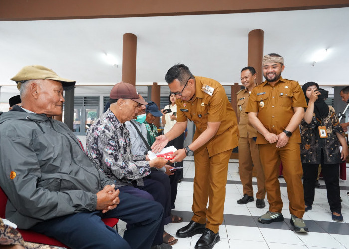 Pemkot Batu Salurkan PKH Plus, 322 Keluarga Penerima Manfaat