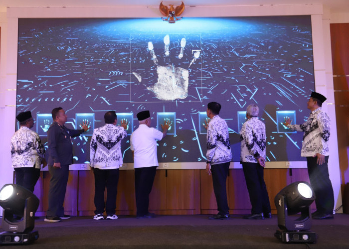 Launching PGRI Power, Bupati Malang : Guru Profesional, Inovatif, Mahir AI harus Tercapai di Kabupaten Malang