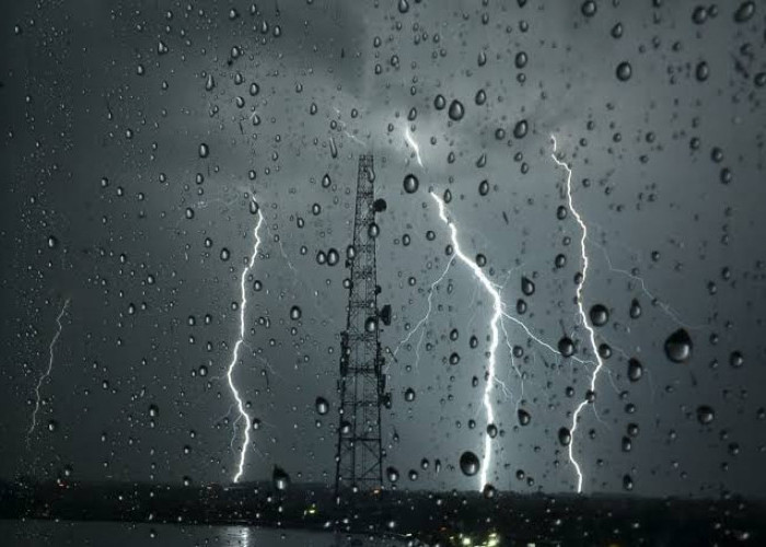 Cuaca Malang Raya 2 April Dominan Hujan Ringan, BMKG: 6 Kecamatan Waspada Hujan Lebat Disertai Petir   