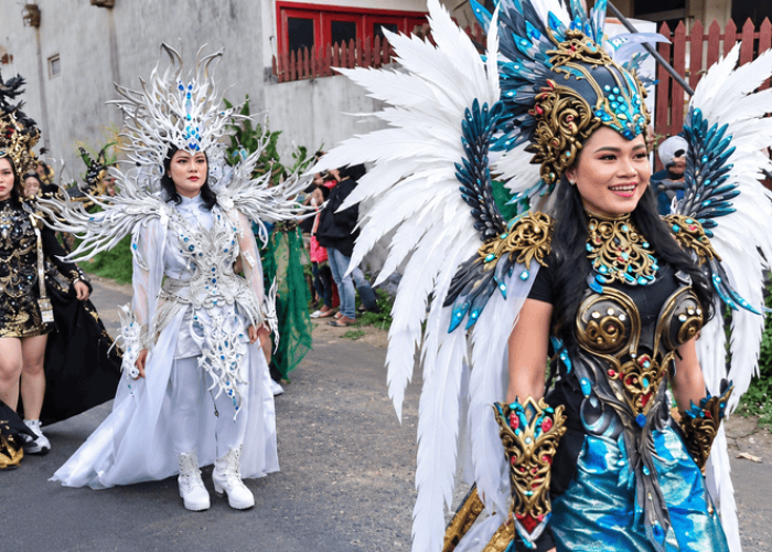 Karnaval Warga Sanan Malang Meriah, Ogoh-Ogoh hingga Sound Horeg Jadi Pusat Perhatian