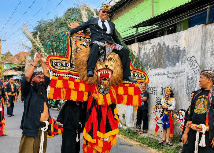 Karnaval Sekarpuro Malang Tampilkan Robot hingga 12 Sound Horeg, Pemuda Jadi Motor Kreativitas