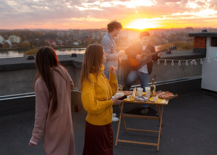 Rekomendasi Sembilan Kafe Rooftop di Malang, Cocok untuk Nikmati Sunset  