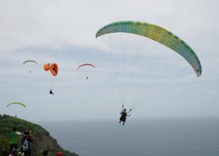 Pantai Modangan Sorotan Utama bagi Para Pemburu Adrenalin 
