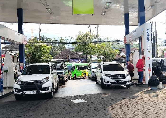 Isu Kenaikan Harga BBM 1 April 2026 Picu Antrean di SPBU di Kota Batu
