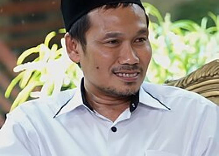 Gus Baha: Tanda Utama Allah Menjaga Langkahmu Adalah ketika Terasa Sangat Sulit Bermaksiat