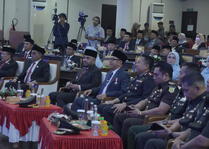 Wali Kota Nurochman Hadiri Paripurna Istimewa, Simak Pidato Kenegaraan Presiden Prabowo di DPRD Kota Batu