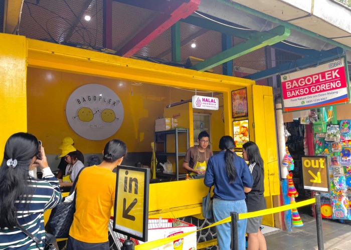 Stand Bagoplek di Pasar Oro-Oro Dowo Malang Ramai Diserbu Pembeli dari Berbagai Kalangan