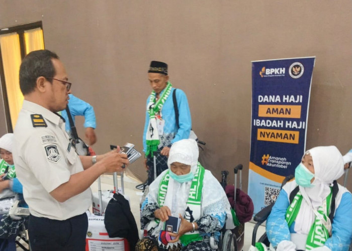 Imigrasi Surabaya Gagalkan 18 Calon Haji Nonprosedural, Berikut Ini Asal Daerah Mereka