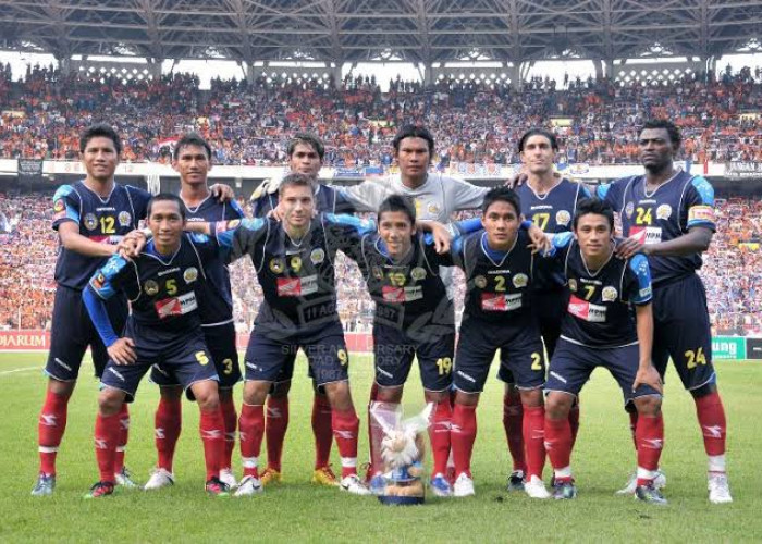 Dari M Basri hingga Marcos Santos, 13 Pelatih Arema FC di Era Liga 1 dan Para Legenda Singo Edan (2)