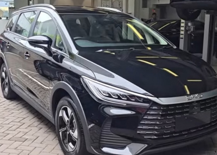 BYD M6 DM Pakai 2 Sumber Energi, Ini Bedanya dengan Veloz dan Zenix Hybrid