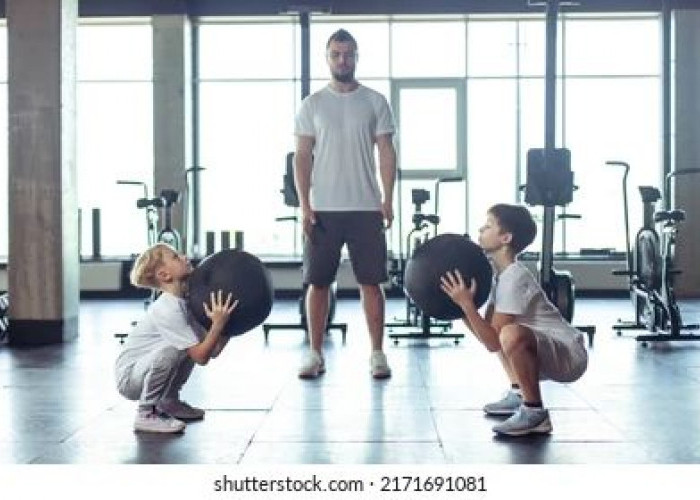 Long Weekend Sehat: Ajak Keluarga untuk Sesi Gym Bersama dengan Latihan Seru! Ini Tips Workoutnya!