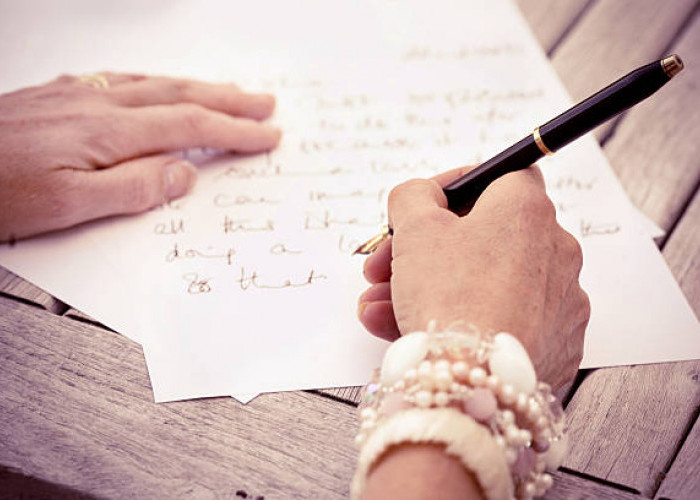 Hari Menulis Surat Internasional 11 Januari, Refleksi Melambatkan Komunikasi di Era Digital Serbainstan