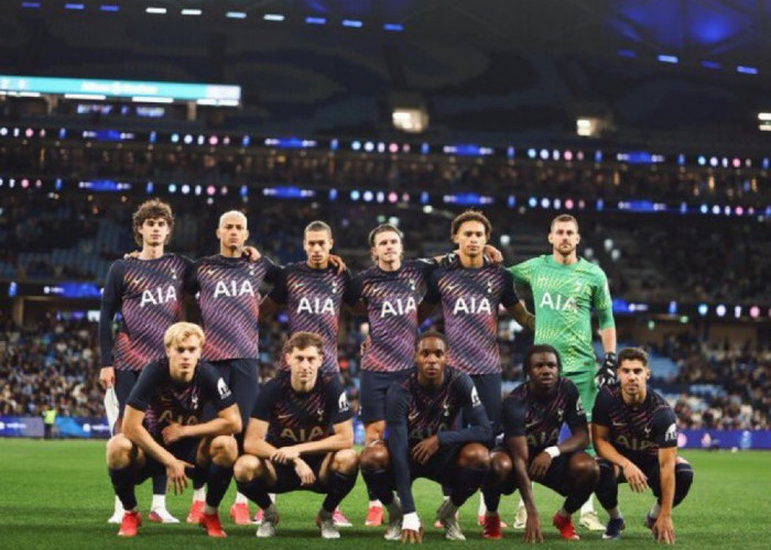 Prediksi Juara Premier League 2026/2027: Arsenal 43,7 Persen, Man City 39,8 Persen