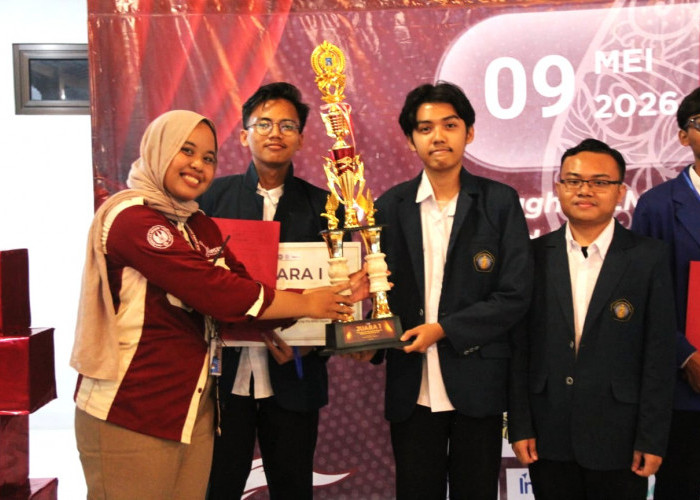 Mahasiswa FT UB Juara Nasional Berkat Teknologi Penyerap Nanoplastik dari Botol Plastik Bekas