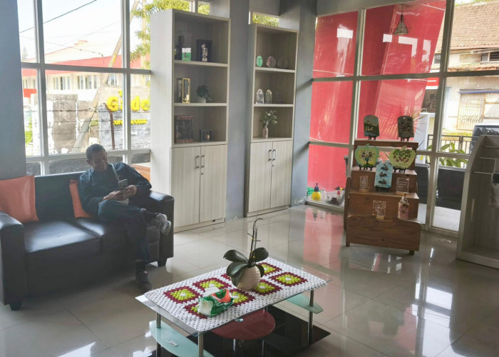 Kenyamanan Perpustakaan Kota Batu: Gratis Kopi-Teh-Wifi,  Ada Ruang Ramah Anak, Tersedia 100 Judul Kolek