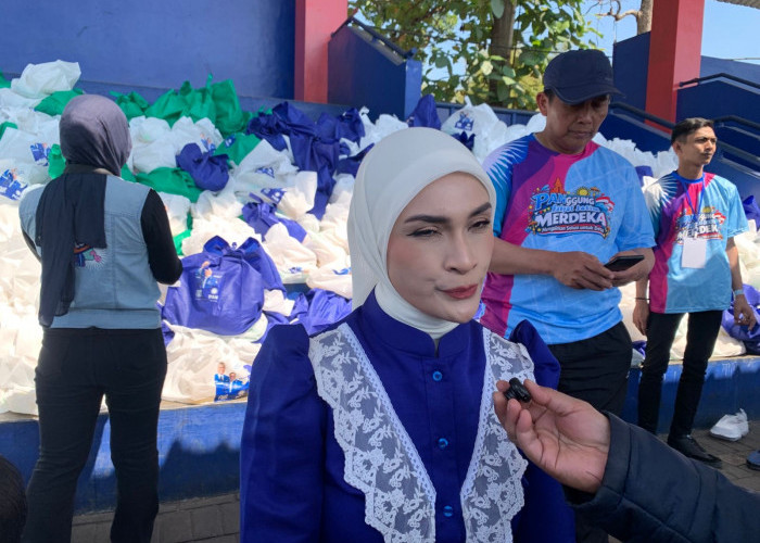 PAN Sediakan 3.500 Paket Sembako, Tebus Murah Rp10 Ribu di Kanjuruhan