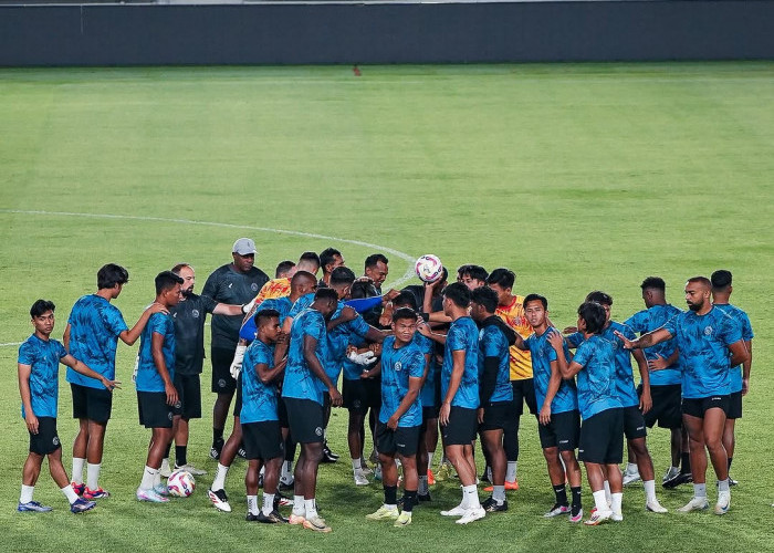 Arema Fokus Rebut Tiga Poin di Kandang Persis Solo, Langkah Awal Menuju Target 5 Besar